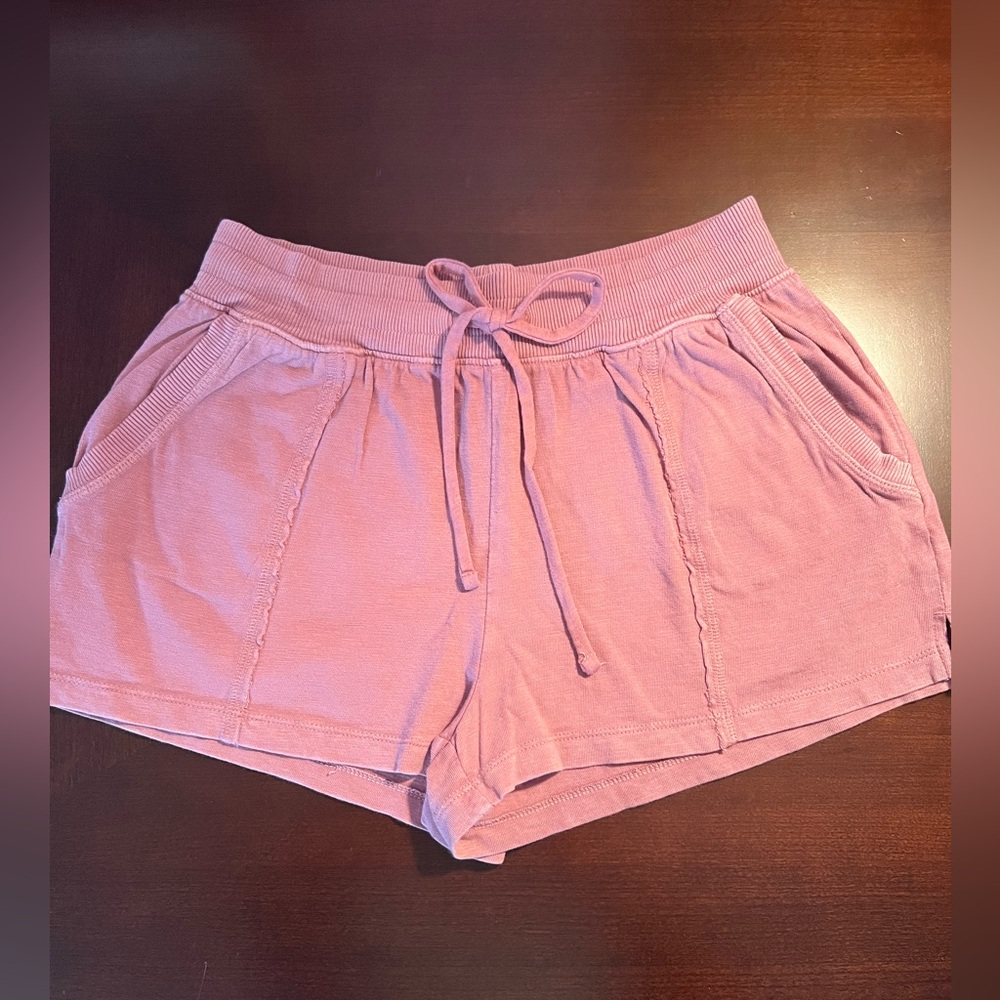 NWOT Mauve Pink Love by Gap 2” T-shirt Shorts.   Sz XS